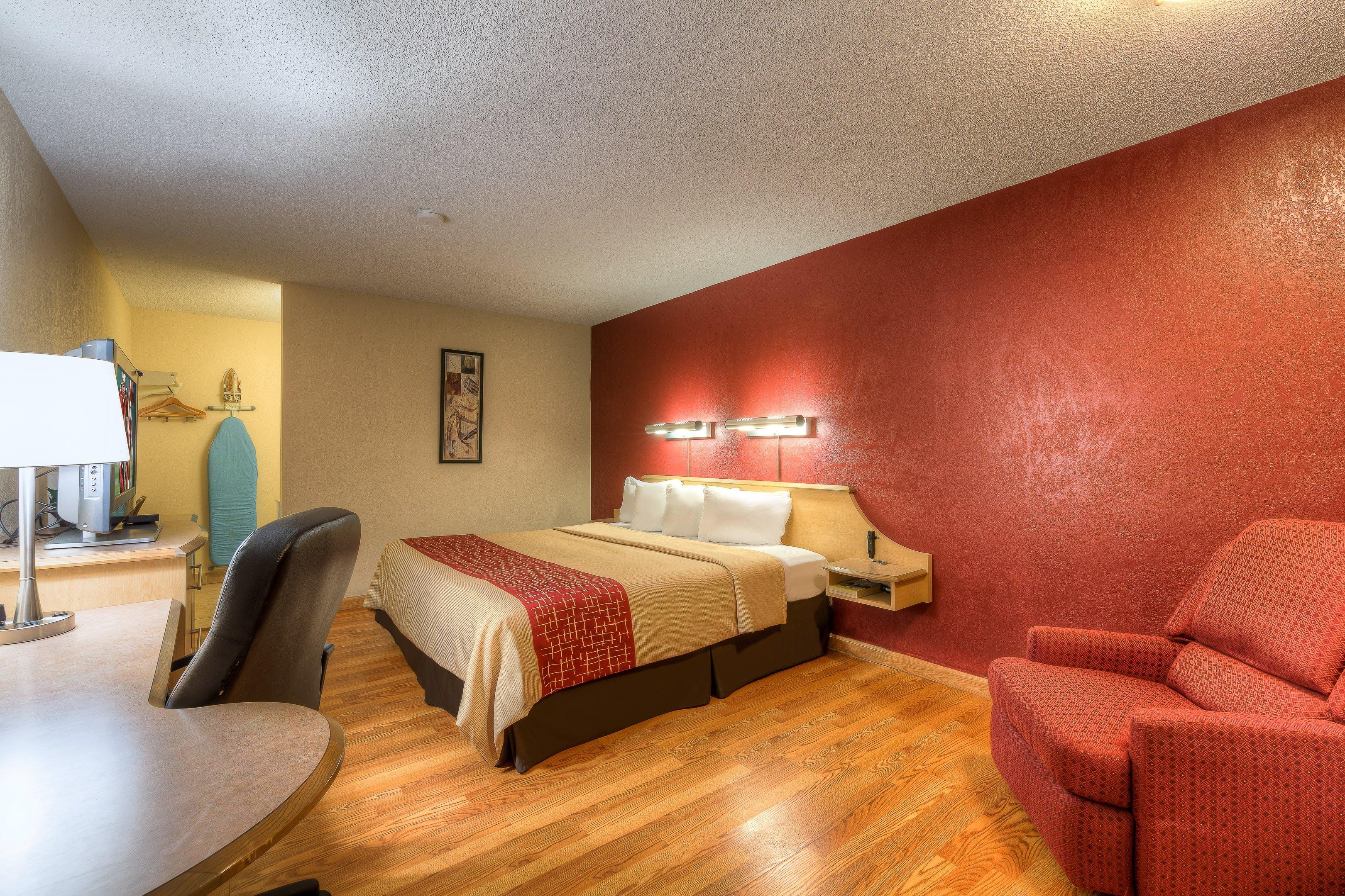 Red Roof Inn Tulsa Bagian luar foto
