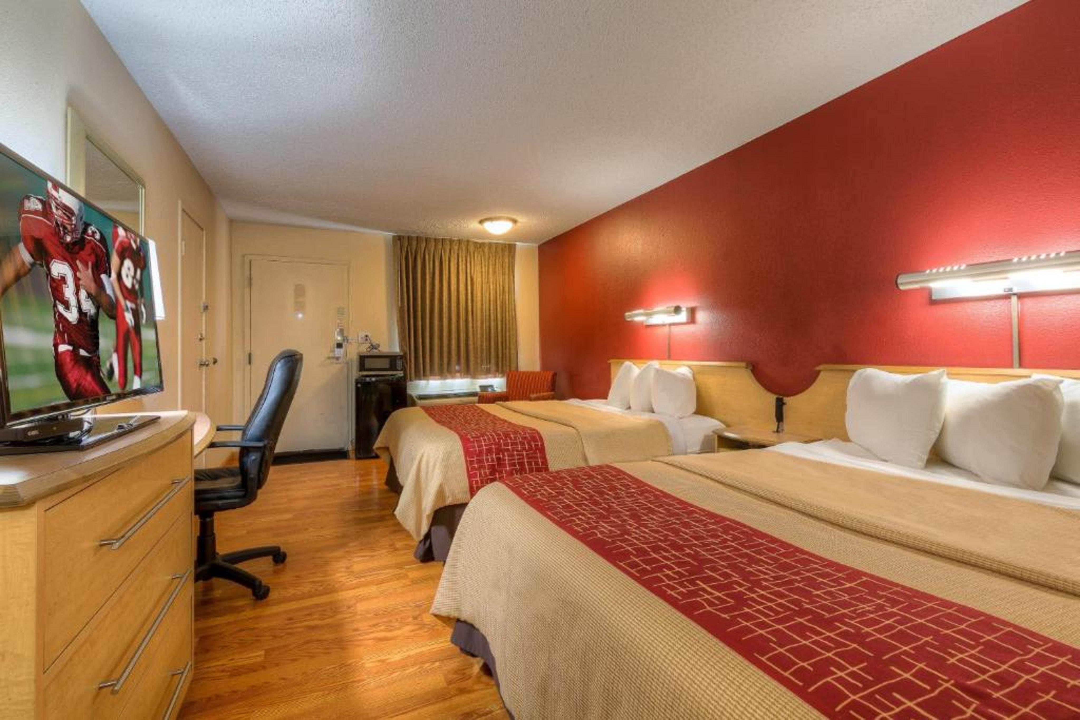 Red Roof Inn Tulsa Bagian luar foto